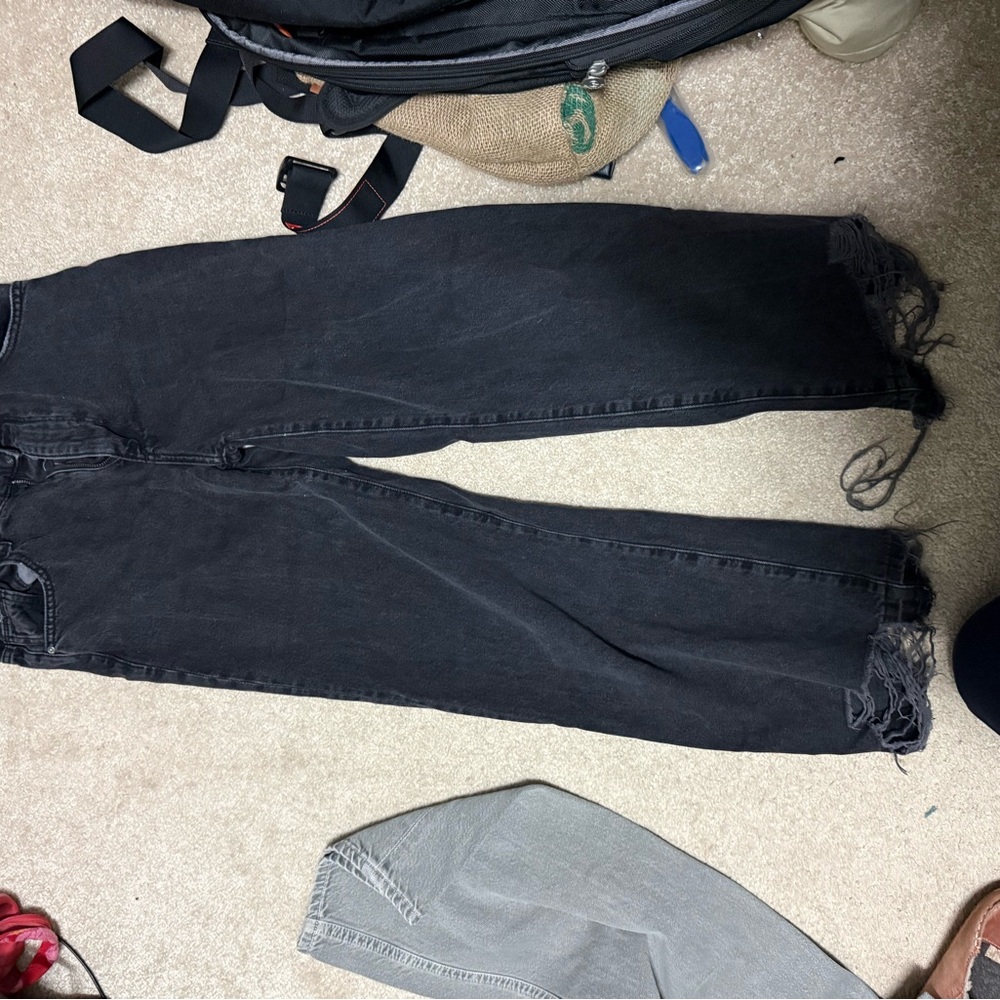 Women’s Black Distressed Jeans